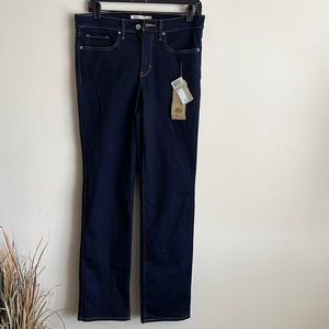 Levi’s Women Shaping Straight Leg jeans
